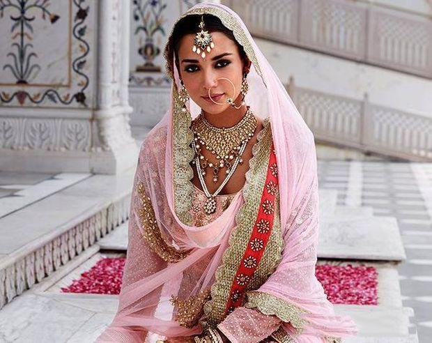 Amy Jackson Bridal Look Photos - 5 / 11 photos