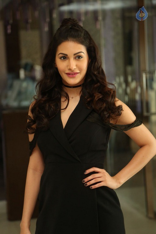 Amyra Dastur Latest Photos - 23 / 56 photos