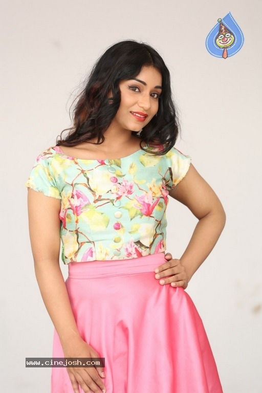Anam Khan Latest Photos - 2 / 18 photos