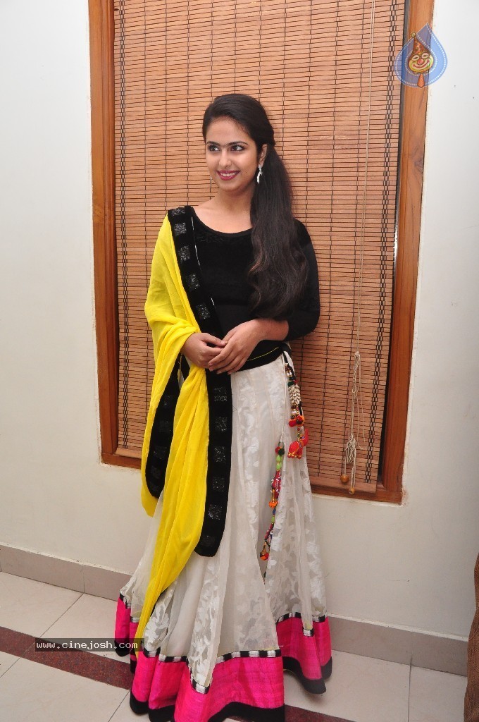 Avika New Pics - 7 / 64 photos