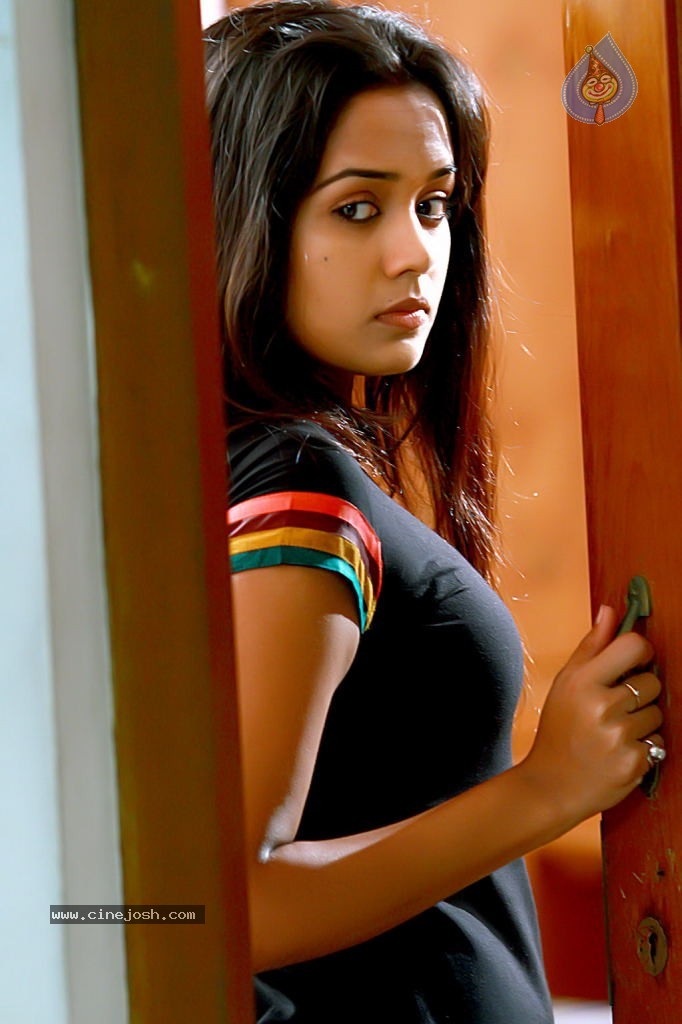 Ananya New Stills - 18 / 34 photos