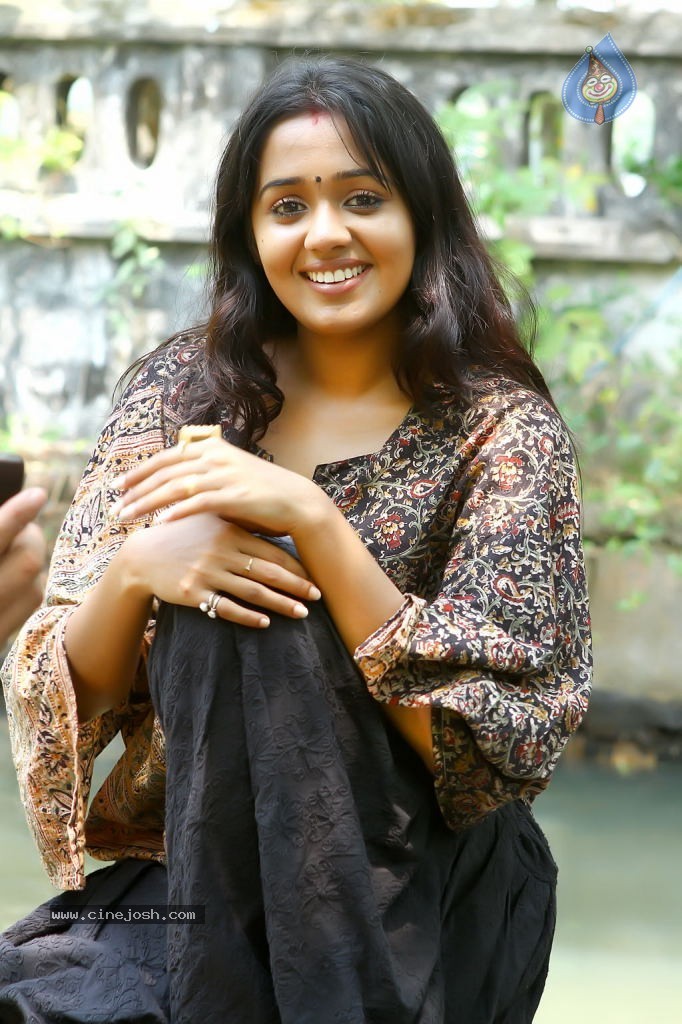 Ananya New Stills - 24 / 34 photos