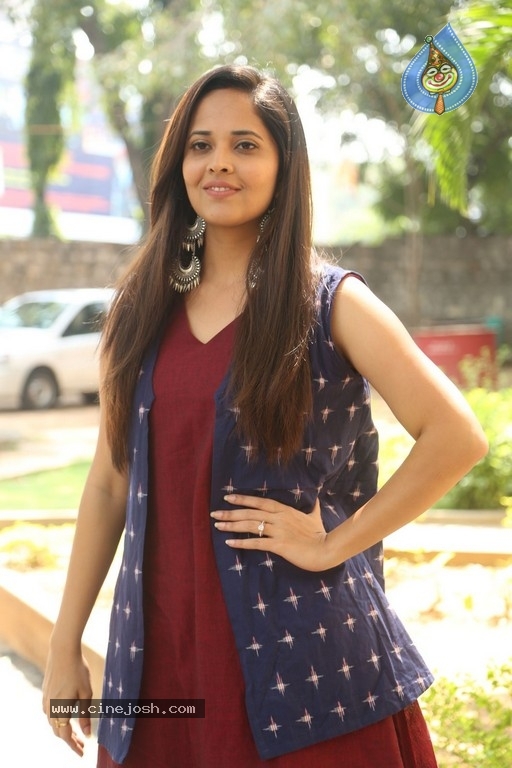 Anasuya Bharadwaj Photos - 6 / 21 photos