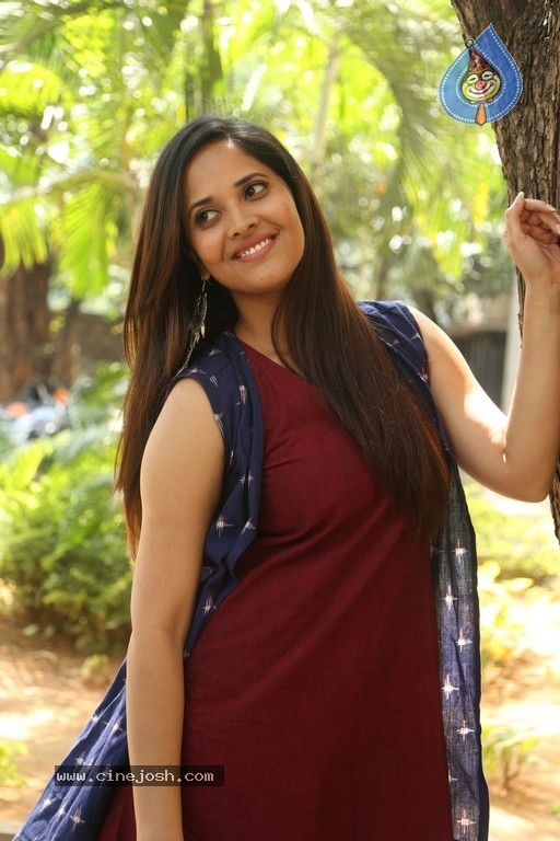 Anasuya Bharadwaj Photos - 12 / 21 photos