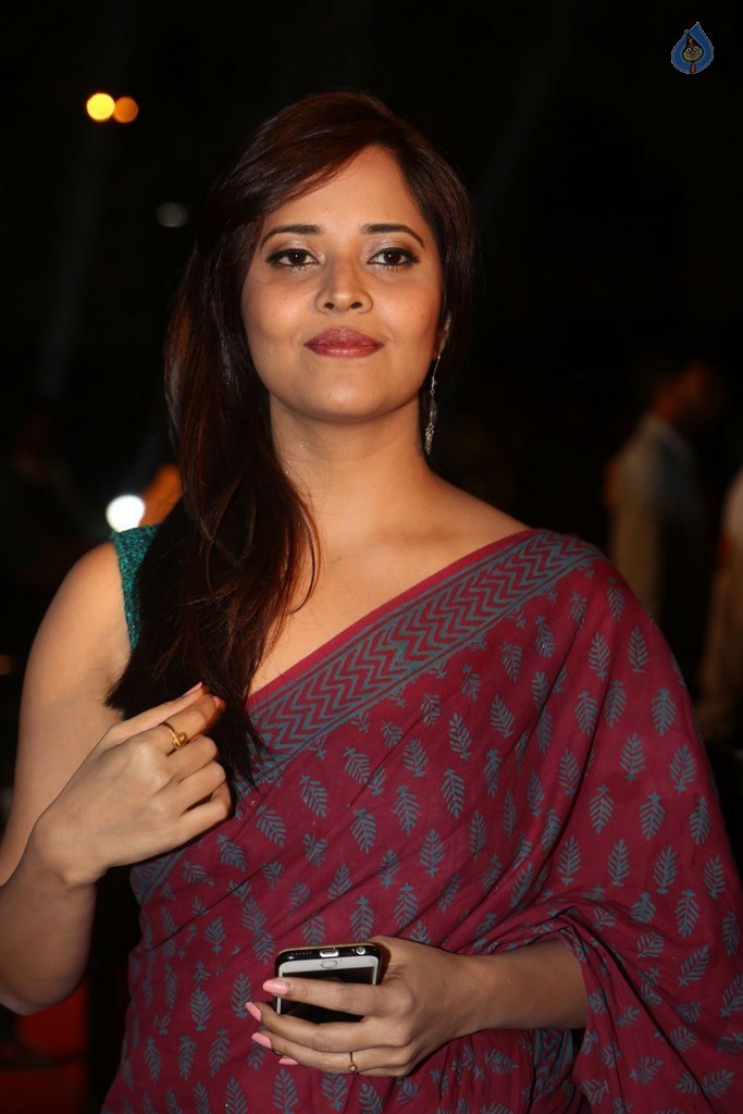 Anasuya Gallery - 22 / 51 photos