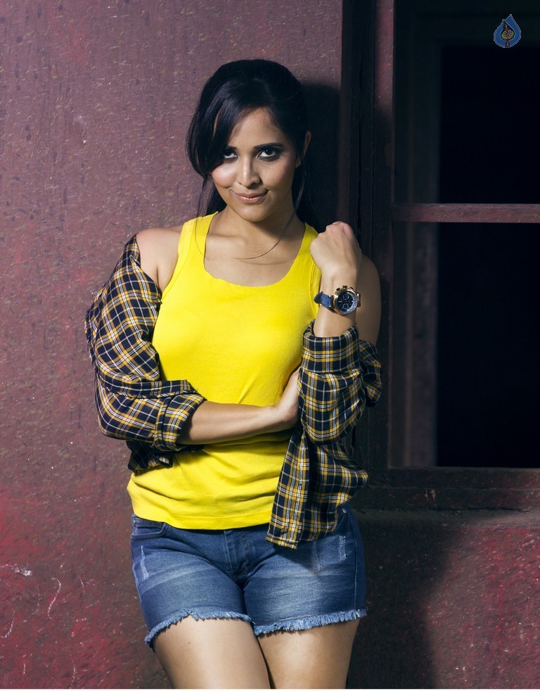 Anasuya Latest Photoshoot - 4 / 15 photos