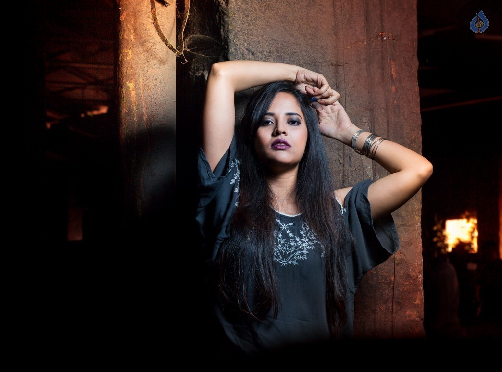 Anasuya Latest Photoshoot - 5 / 15 photos