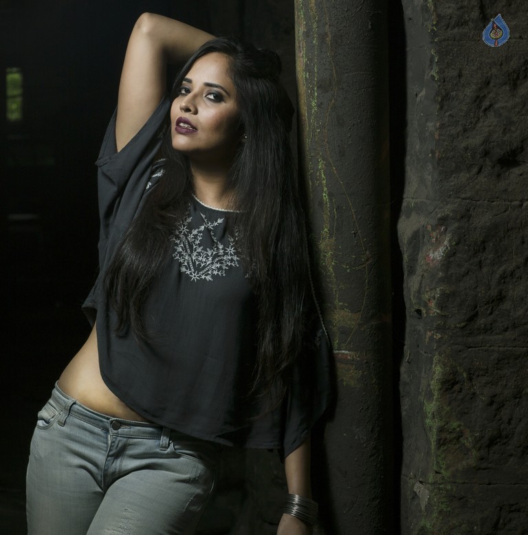 Anasuya Latest Photoshoot - 7 / 15 photos