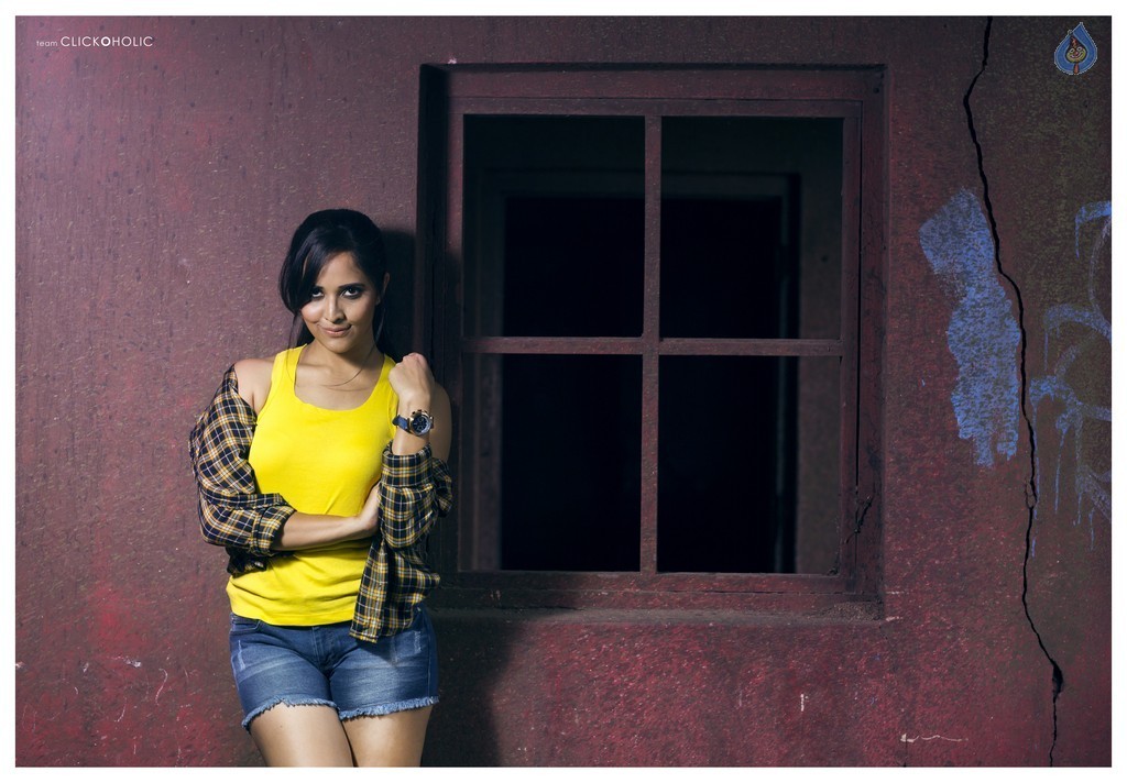 Anasuya Latest Photoshoot - 8 / 15 photos