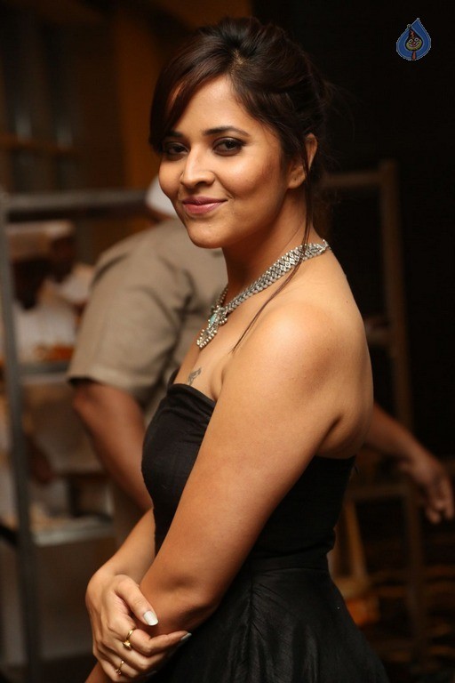 Anasuya Latest Pix - 16 / 60 photos