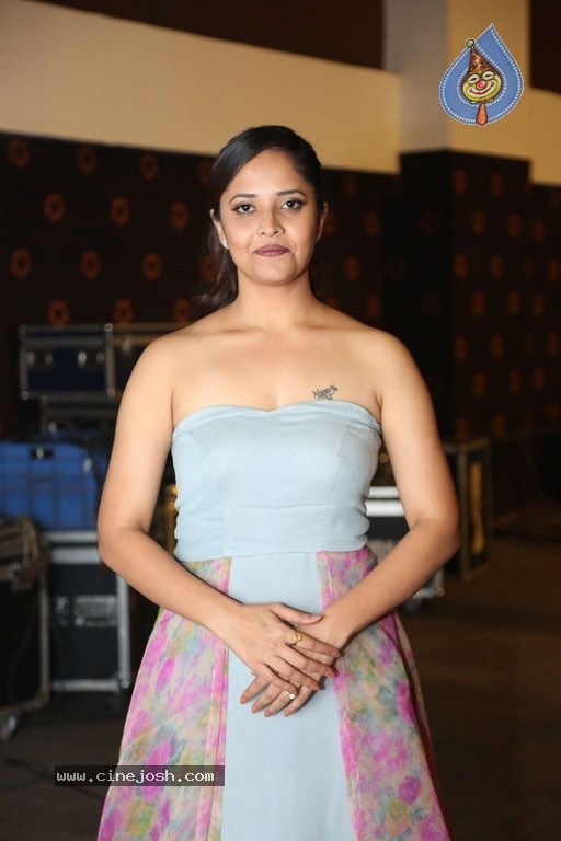 Anasuya New Gallery - 2 / 13 photos