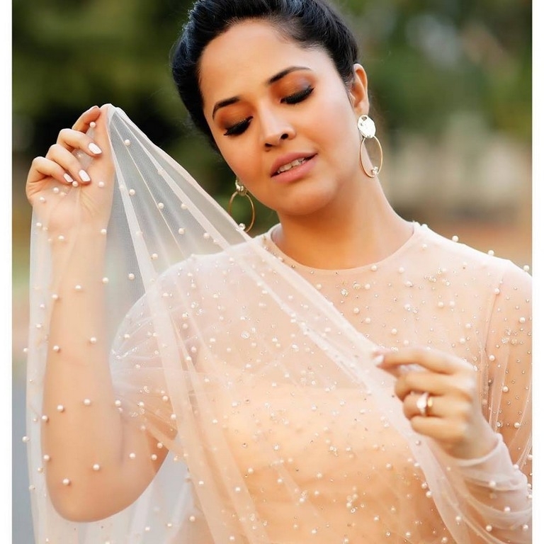 Anasuya New Photos - 2 / 5 photos