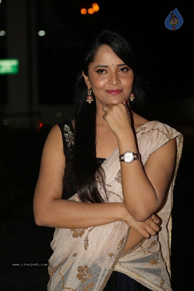 Anasuya New Photos - 5 / 40 photos