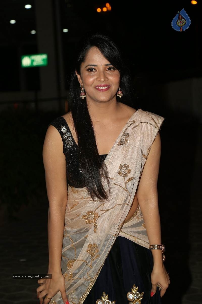 Anasuya New Photos - 7 / 40 photos