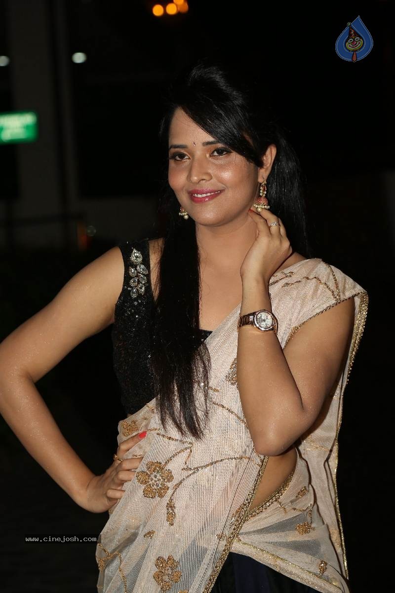 Anasuya New Photos - 39 / 40 photos