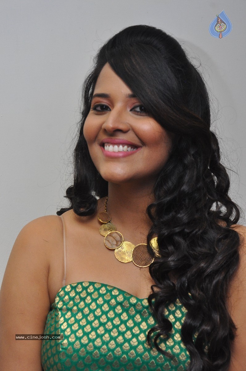 Anasuya Stills - 9 / 44 photos