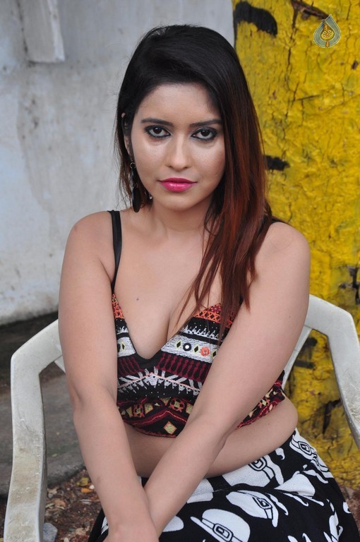 Anchal Singh Photos - 34 / 34 photos