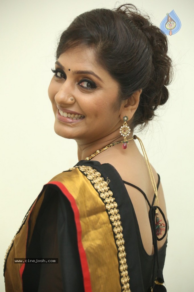 Anchor Jhansi New Stills - 9 / 74 photos