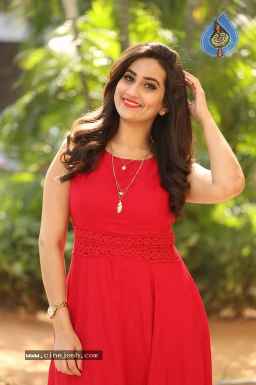 Anchor Manjusha Latest Photos - 4 / 20 photos