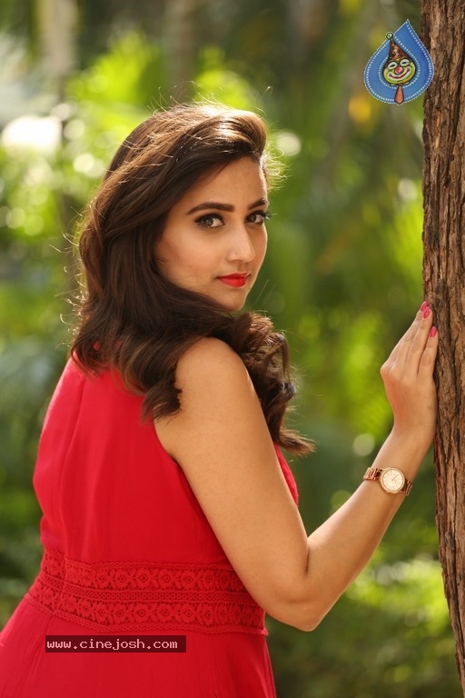 Anchor Manjusha Latest Photos - 8 / 20 photos