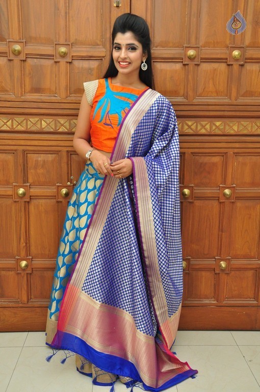 Anchor Shyamala Photos - 6 / 37 photos