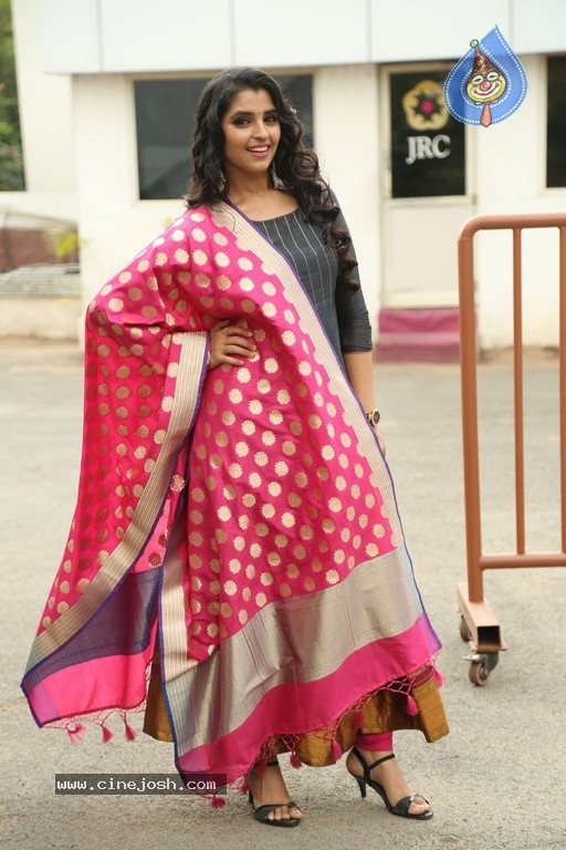 Anchor Shyamala Photos - 22 / 29 photos