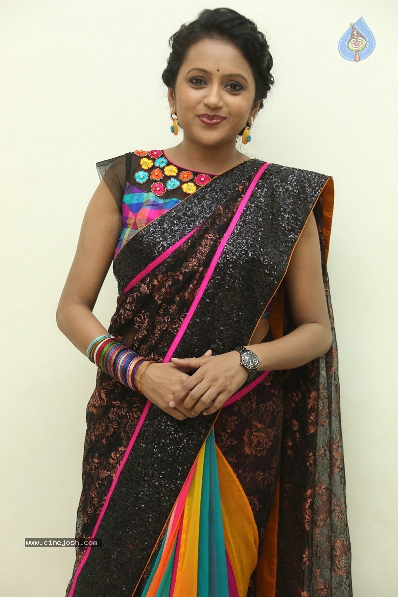 Anchor Suma Stills - 7 / 31 photos
