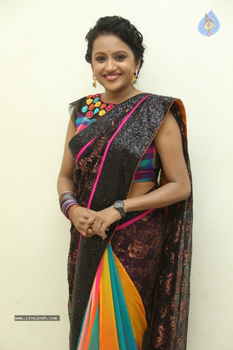 Anchor Suma Stills - 19 / 31 photos