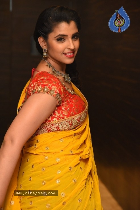 Anchor Syamala Photos - 7 / 29 photos