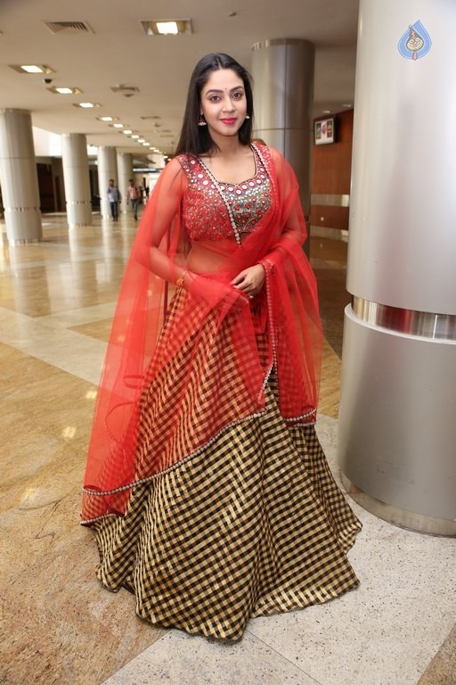 Angana Roy New Pics - 6 / 33 photos