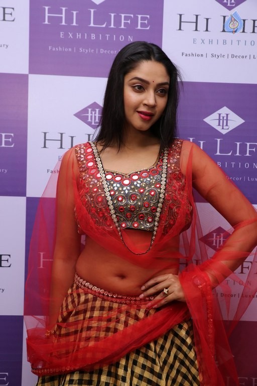 Angana Roy New Pics - 7 / 33 photos