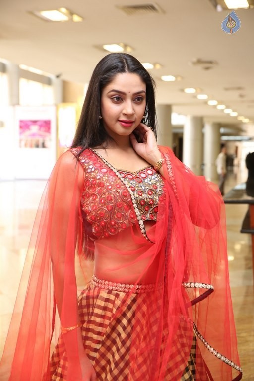 Angana Roy New Pics - 8 / 33 photos