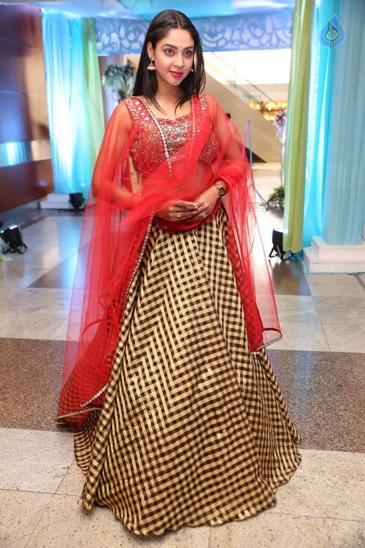 Angana Roy New Pics - 23 / 33 photos