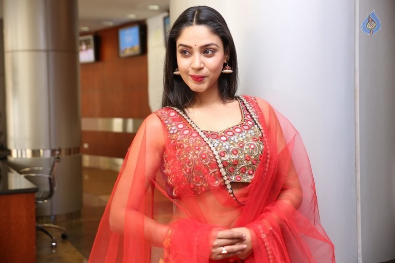 Angana Roy New Pics - 24 / 33 photos
