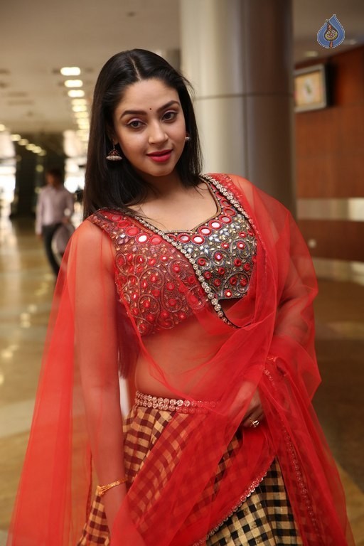 Angana Roy New Pics - 25 / 33 photos