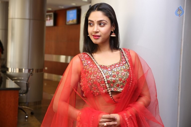 Angana Roy New Pics - 28 / 33 photos