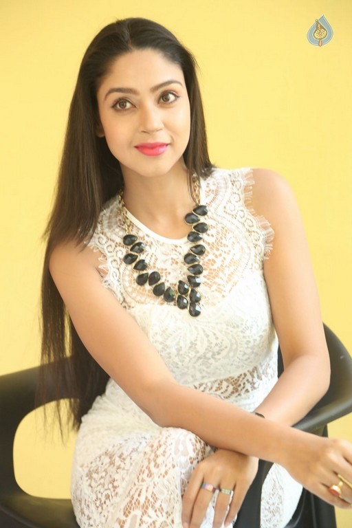 Angana Roy New Stills - 8 / 34 photos