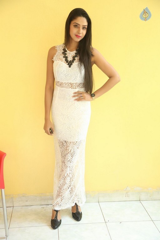 Angana Roy New Stills - 34 / 34 photos