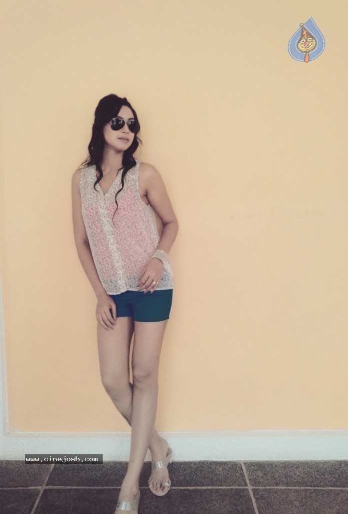 Angana Roy New Stills - 1 / 18 photos