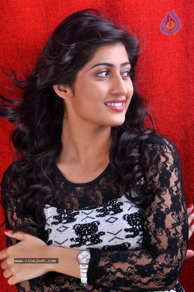 Anisha Singh Latest Stills - 34 / 81 photos