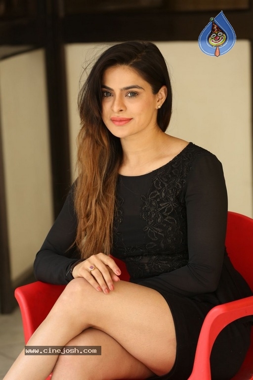 Anitha Raghav Latest Photos - 2 / 21 photos