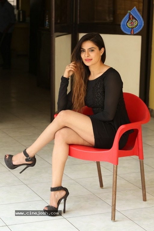 Anitha Raghav Latest Photos - 7 / 21 photos