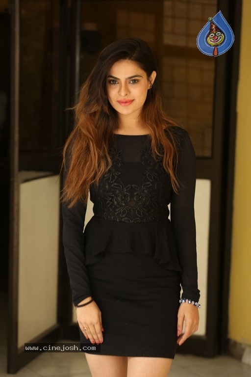 Anitha Raghav Latest Photos - 16 / 21 photos