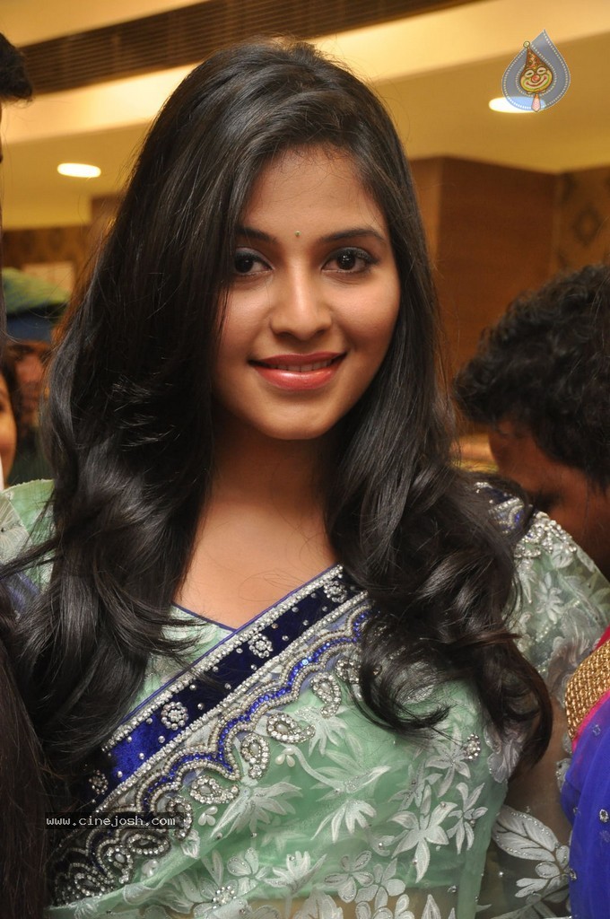 Anjali Latest PHotos - 9 / 66 photos