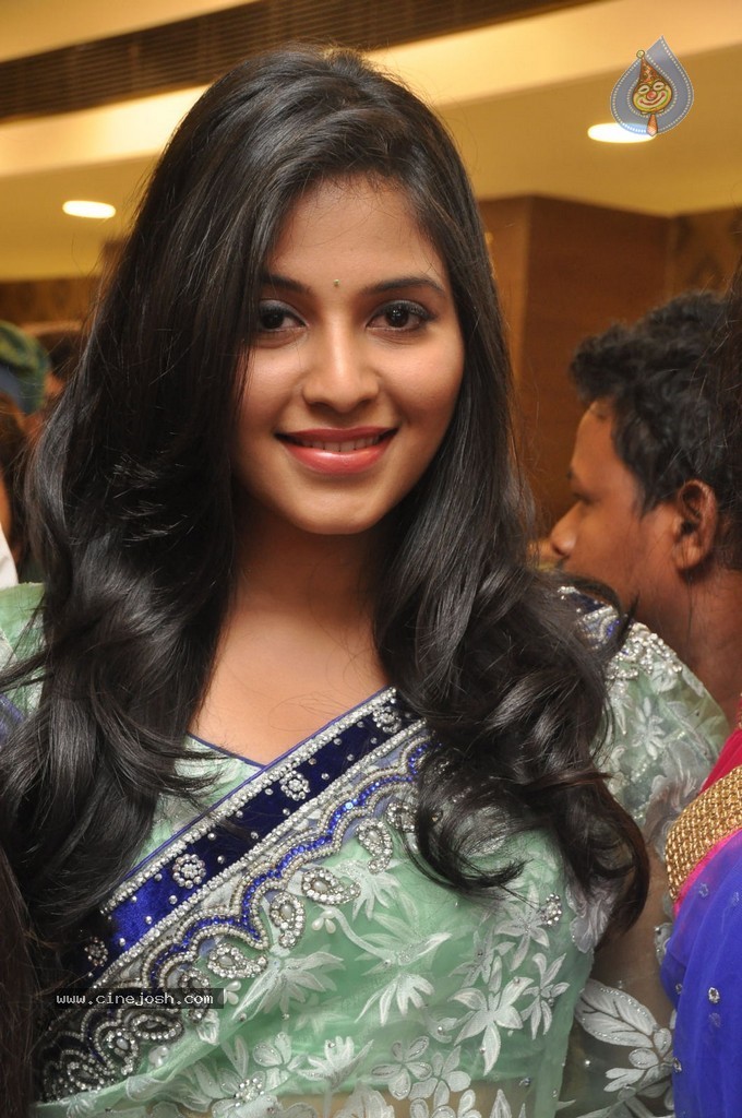 Anjali Latest PHotos - 21 / 66 photos