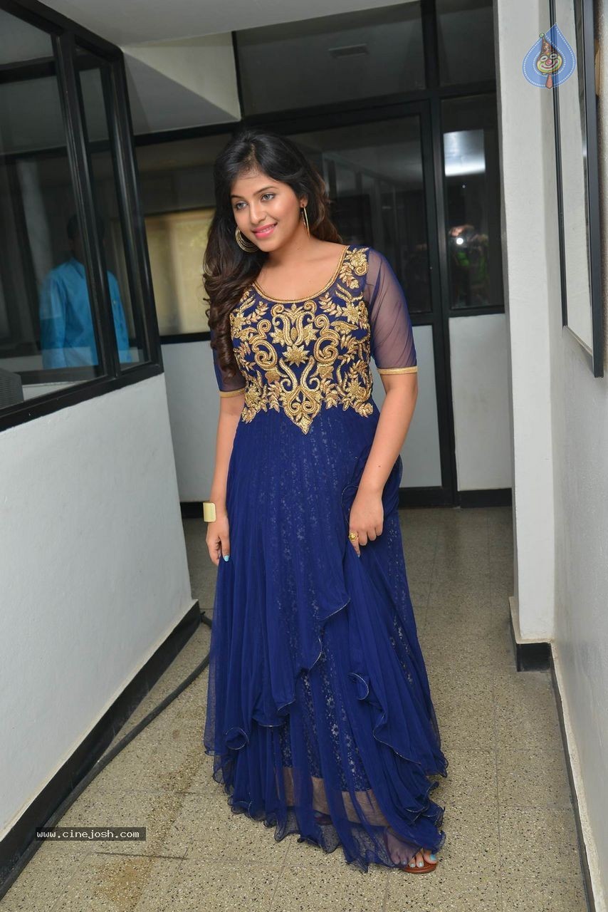 Anjali Latest Photos - 54 / 93 photos