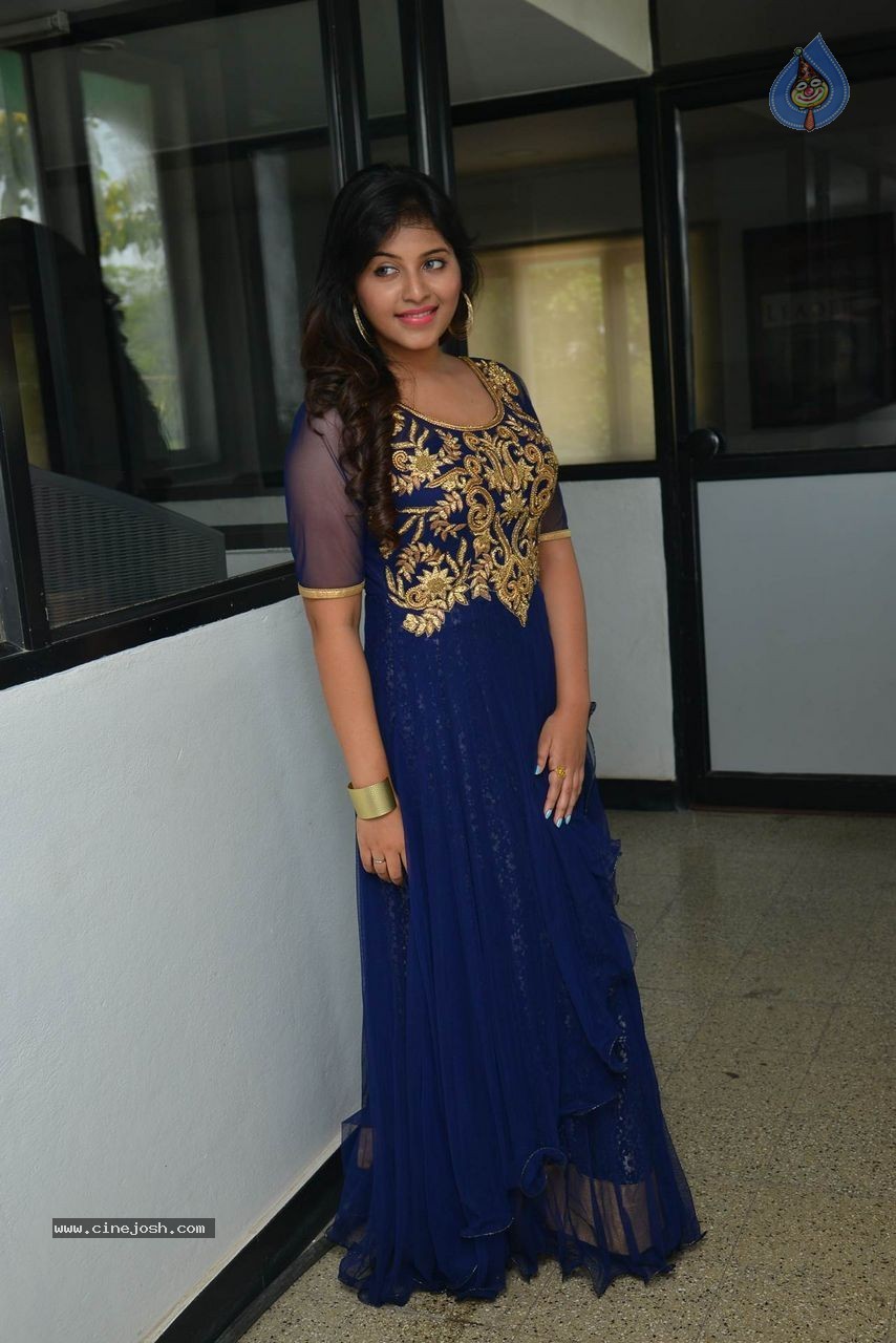 Anjali Latest Photos - 63 / 93 photos