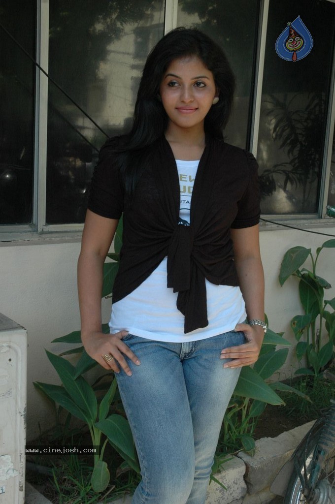 Anjali Latest Stills - 38 / 41 photos