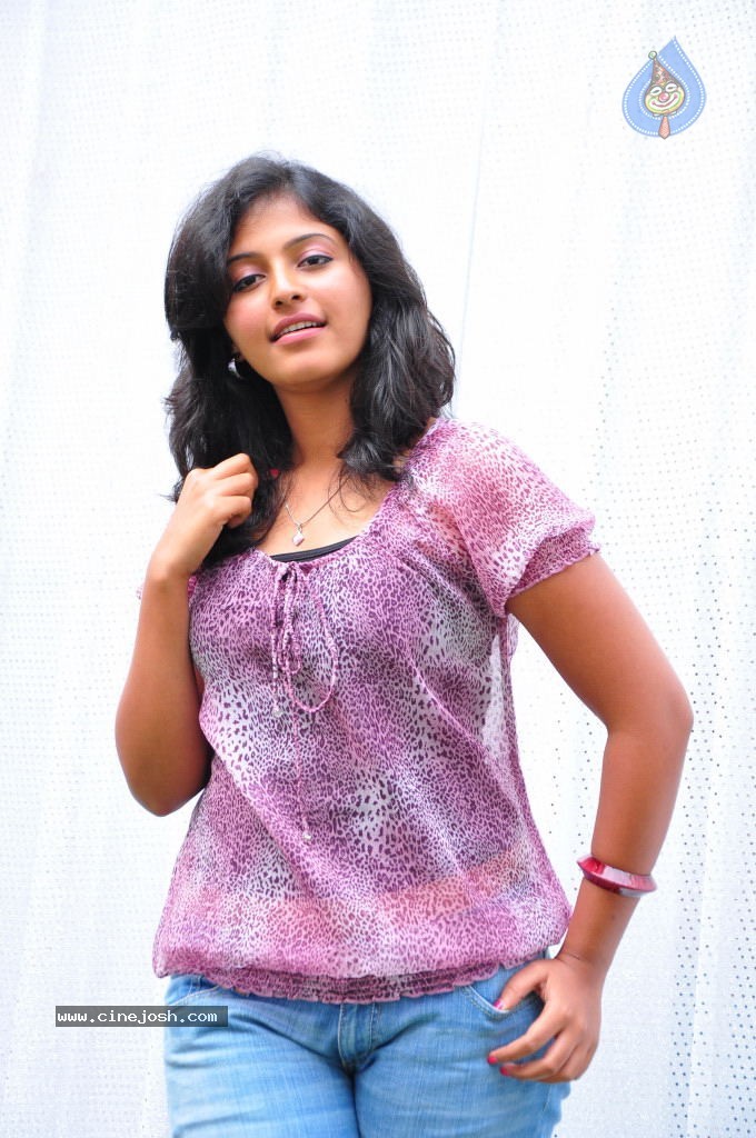 Anjali Latest Stills - 10 / 72 photos