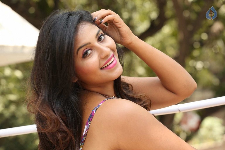 Anjali New Images - 13 / 54 photos